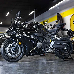 Мотоцикл QJ SRK 800 RR rest (черный) 2026г.