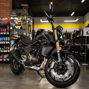 Мотоцикл QJ SRK 550 (черный) 2026г.