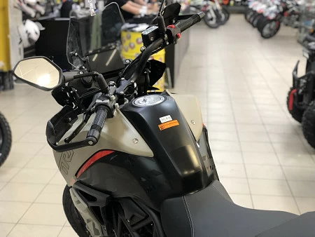Мотоцикл Benelli TRK 702X (бежевый) 2026г.